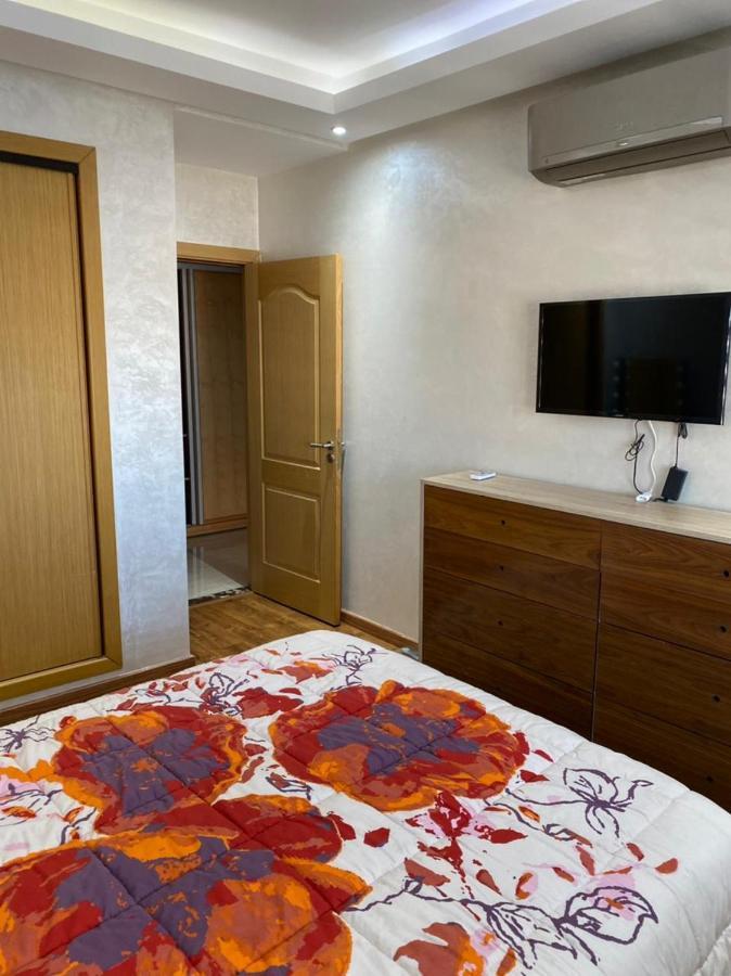 Magnifique Appart F3, Renove, Tres Bien Desservie Casablanca Exterior photo