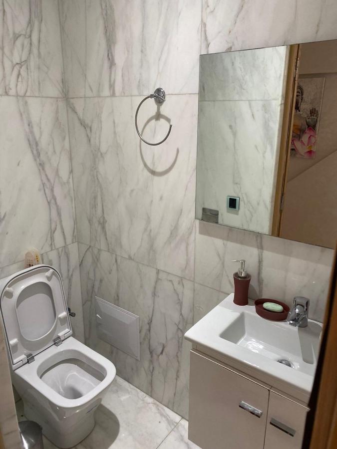Magnifique Appart F3, Renove, Tres Bien Desservie Casablanca Exterior photo