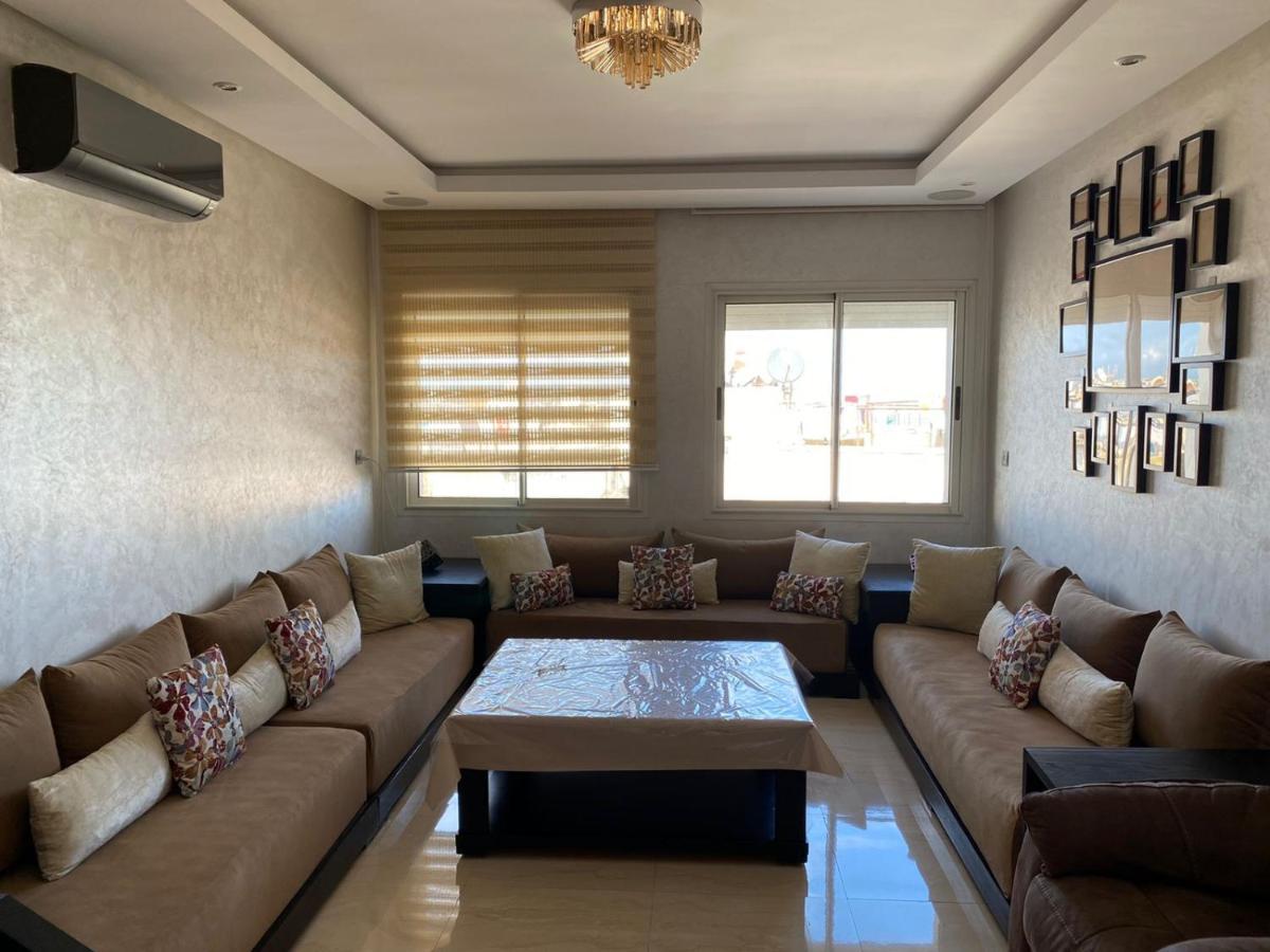 Magnifique Appart F3, Renove, Tres Bien Desservie Casablanca Exterior photo