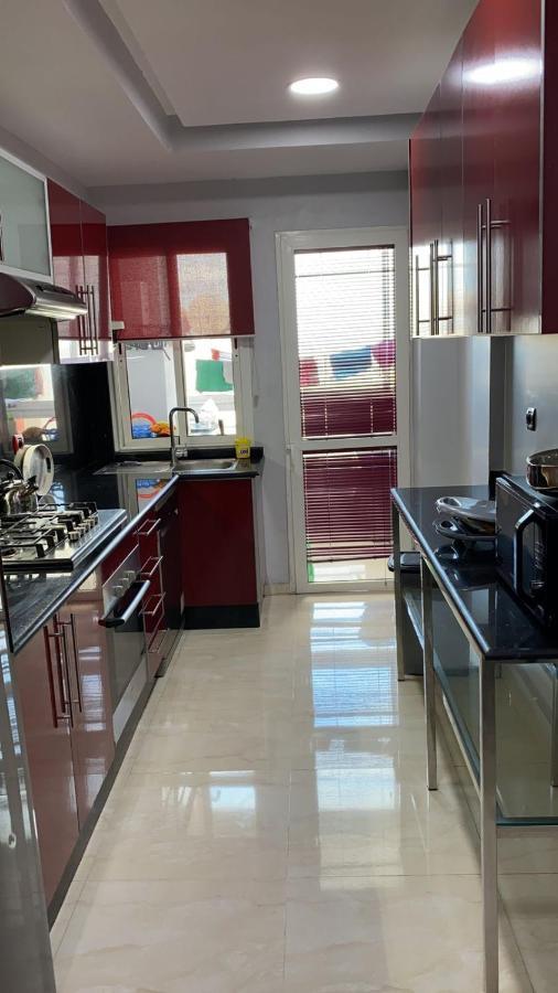 Magnifique Appart F3, Renove, Tres Bien Desservie Casablanca Exterior photo
