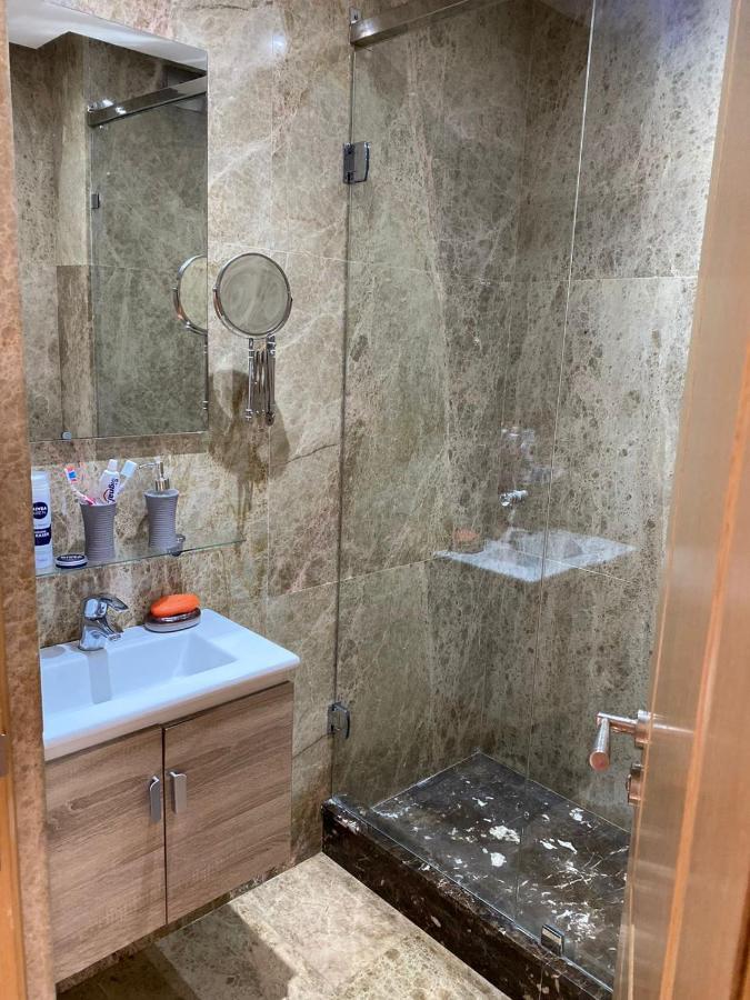 Magnifique Appart F3, Renove, Tres Bien Desservie Casablanca Exterior photo