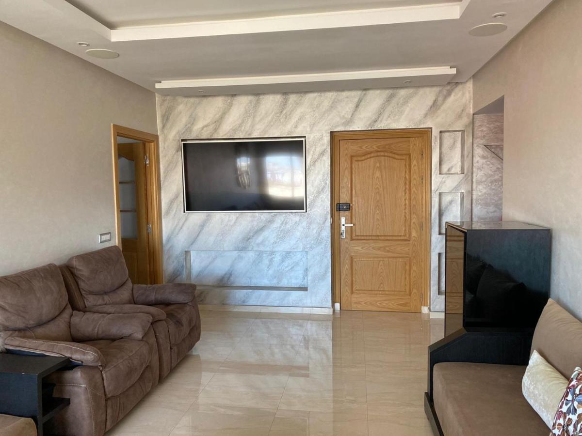 Magnifique Appart F3, Renove, Tres Bien Desservie Casablanca Exterior photo